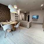 Apartament Airport Dream - Modern, Free Parking, Kingsize Be Cluj-Napoca