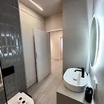 Airport Dream - Modern, Free Parking, Kingsize Be Apartamento