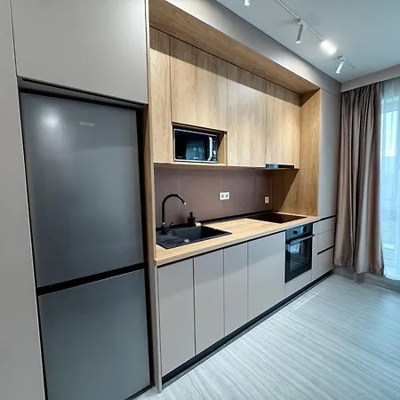 Airport Dream - Modern, Free Parking, Kingsize Be Apartament