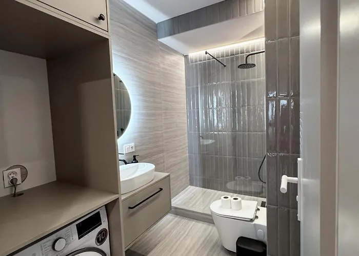 Airport Dream - Modern, Free Parking, Kingsize Be Lägenhet Cluj-Napoca